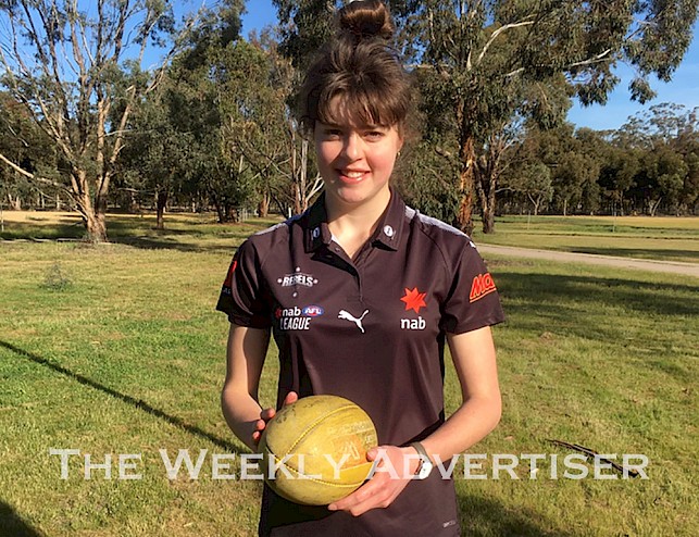 Ararat Storm footballer Isabella Simmons has been invited to join an AFL Draft Combine.